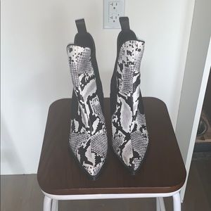 ZARA SNAKE BOOTIES size 8